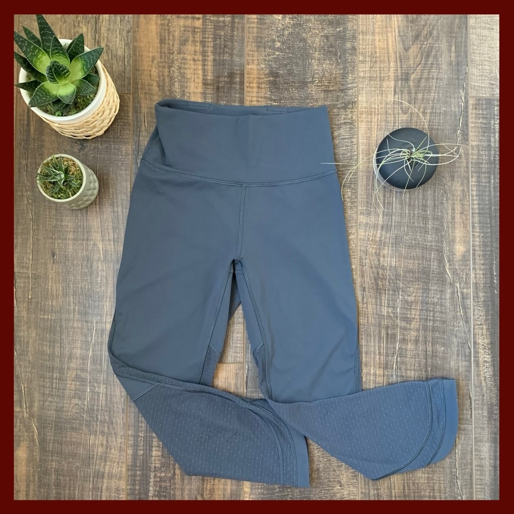 Lululemon Cropped Running Tight/Legging